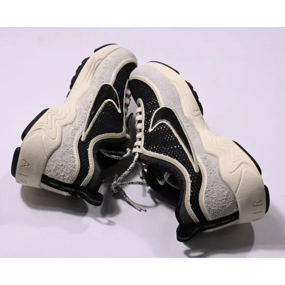 Nike x Undefeated Phantom Sneakers Style HV4847-001 in Black - Picture 7 of 10